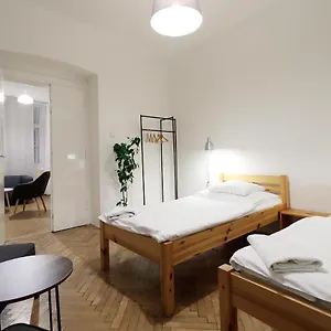 agnes-3.praguehotelsweb.com/